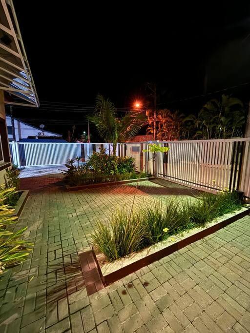 Flat Aconchegante Em Juquehy! Com Piscina! * Juquei